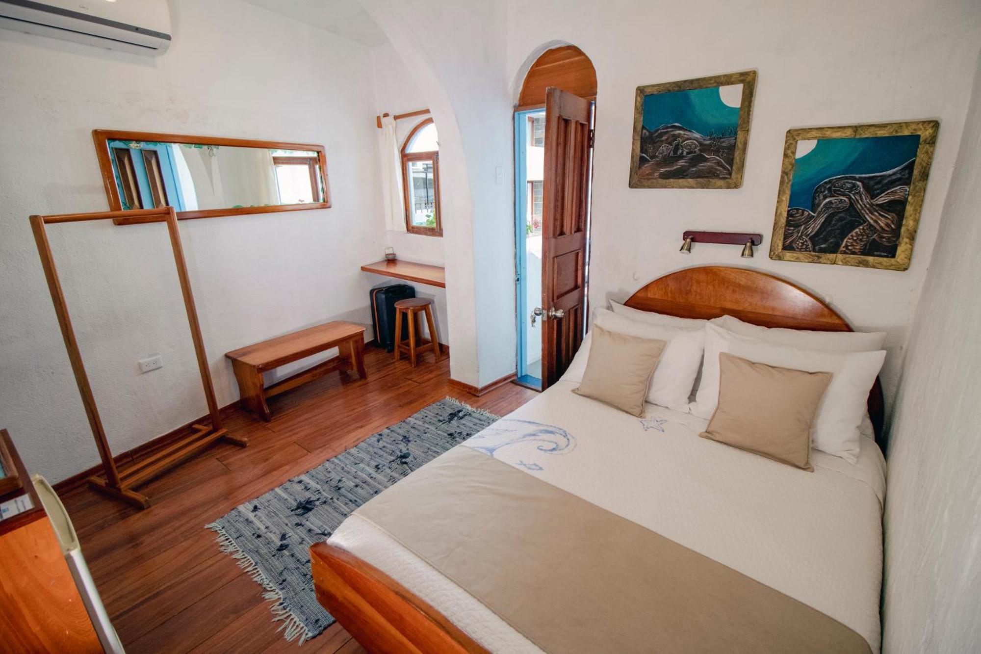 Hotel Casa Blanca Puerto Baquerizo Moreno Room photo